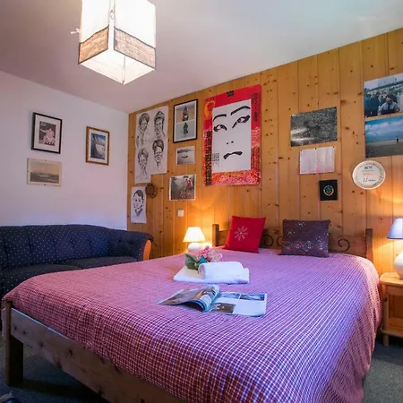 Chalet Les Praz-de-chamonix Chalet Sleeps 11