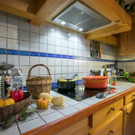 Chalet Les Praz-de-chamonix Chalet Sleeps 11 Chamonix
