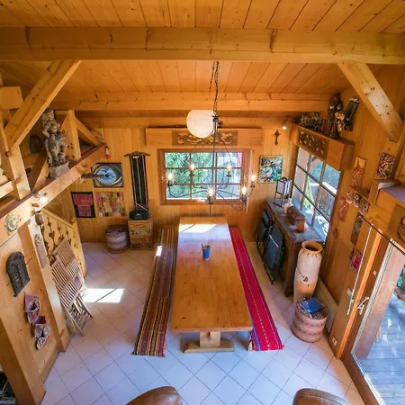 Les Praz-de-chamonix Chalet Sleeps 11 * Chamonix