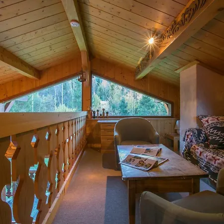 Les Praz-de-chamonix Chalet Sleeps 11 Chamonix