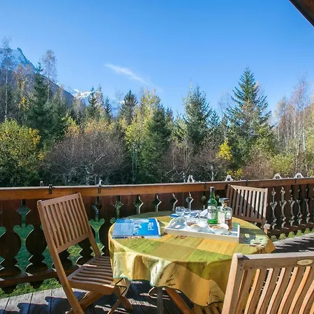 Les Praz-de-chamonix Chalet Sleeps 11 * Chamonix