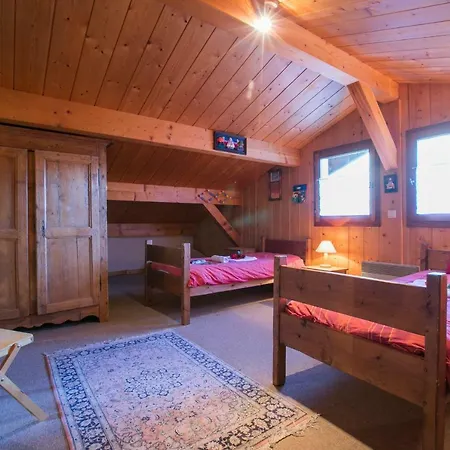 Chalet Les Praz-de-chamonix Chalet Sleeps 11 *